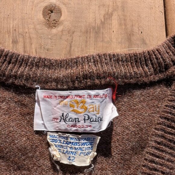 Vintage 70s The Bay by Alan Paine Lambswool V Neck Sweater Size 42 - Picture 2 of 5